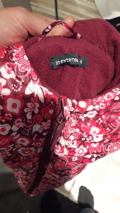 vand jacketa de iarna florala + căciulă