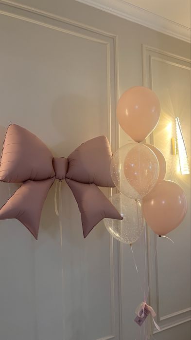 Воздушные шары с бантом