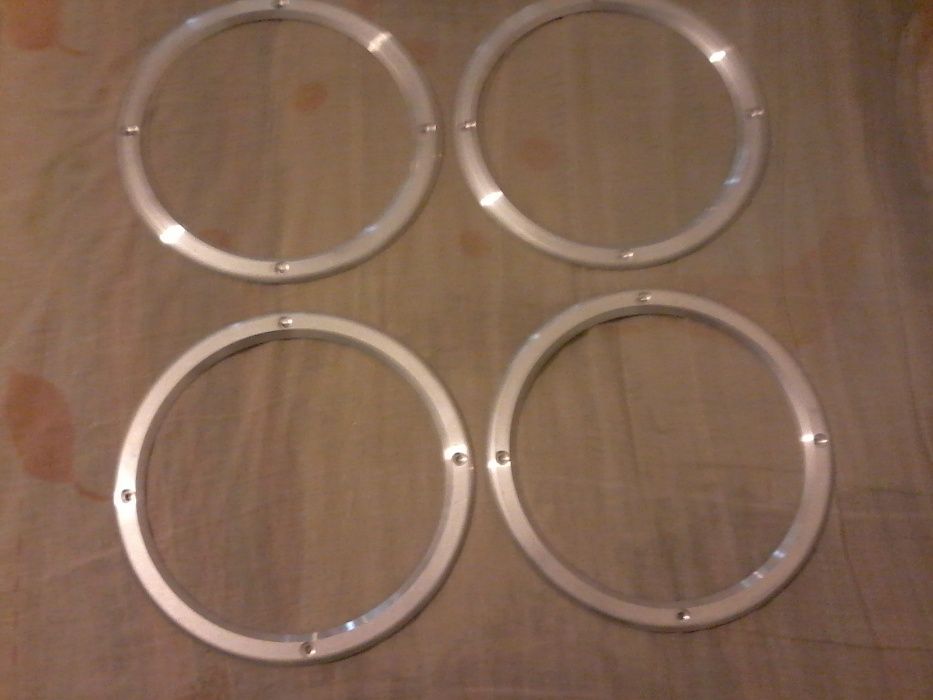 Продам декоративные круги для динамиков ( колонок)