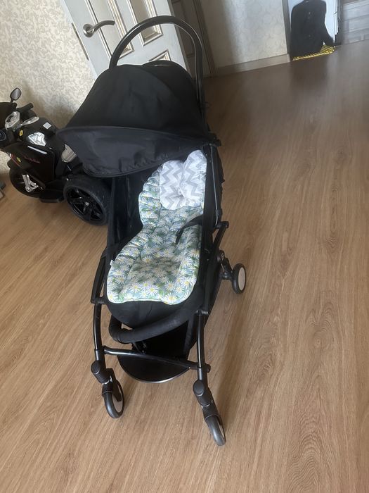 Коляска летняя,очень вместительная