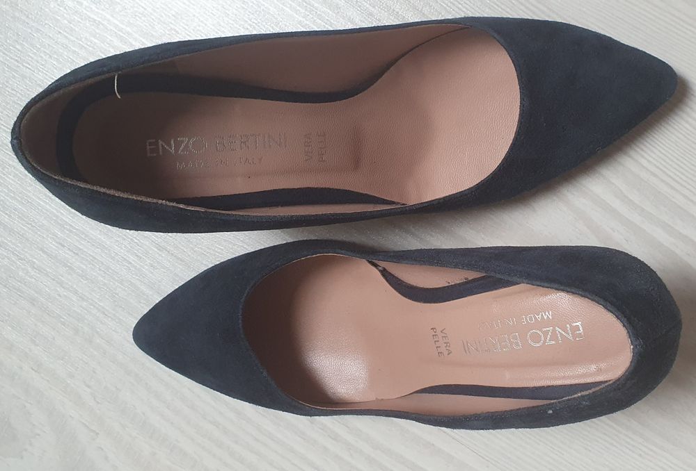 Pantofi din piele întoarsă