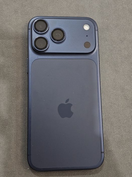 Iphone 17 pro max 512gb blue