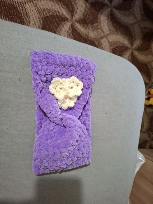 Шал или лента ръчно оплетени