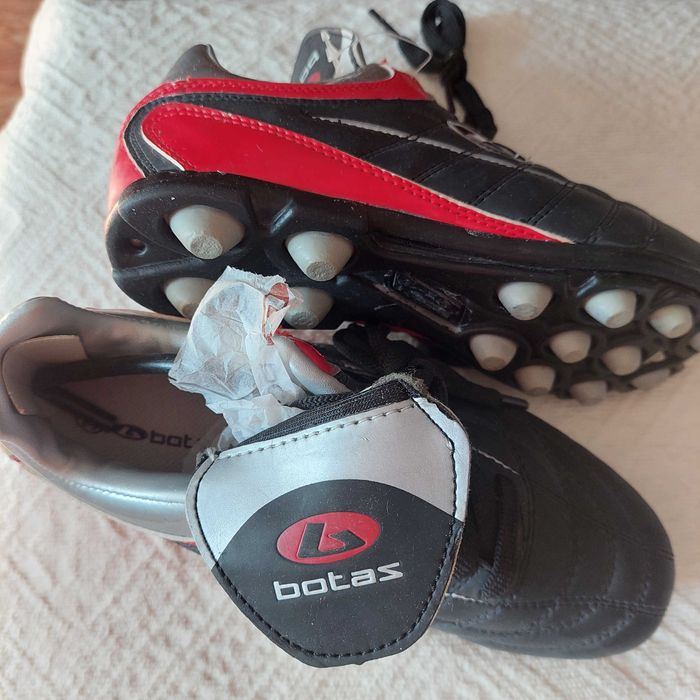 Продам беговки BOTAS оригинал. Р 34.
Новые