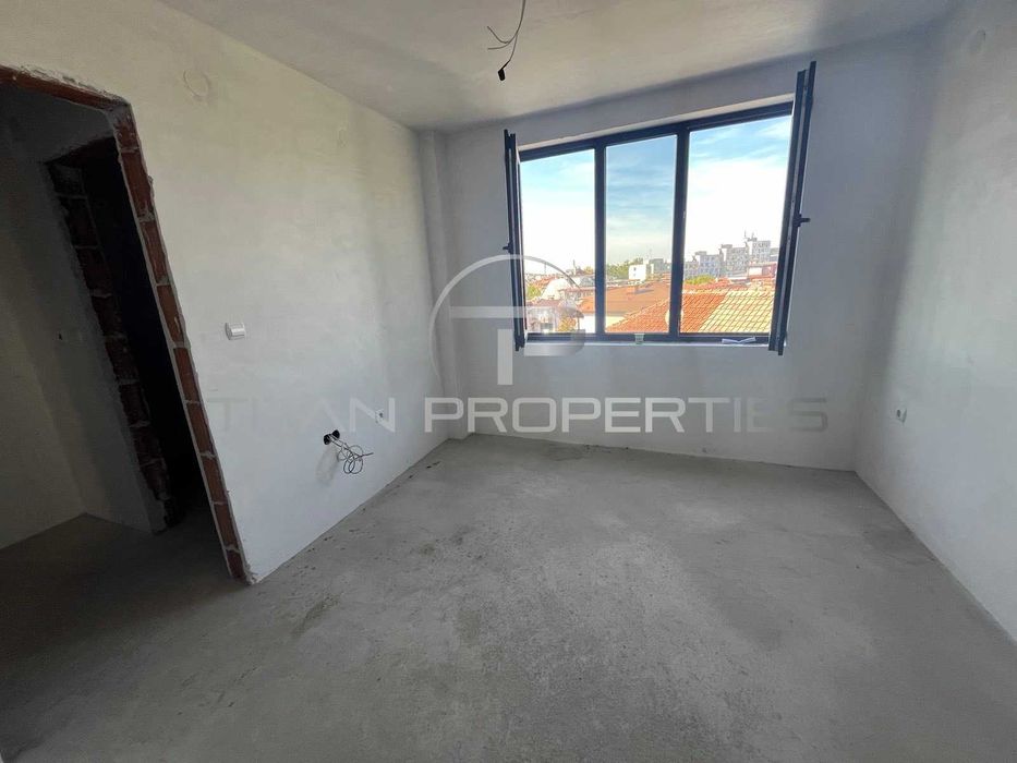 Продава се Двустаен апартамент в Пловдив, Център - 60 кв.м за 2317 €/кв.м - Снимка #1