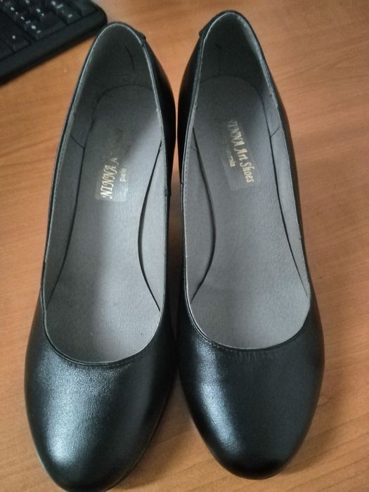 Pantofi din piele