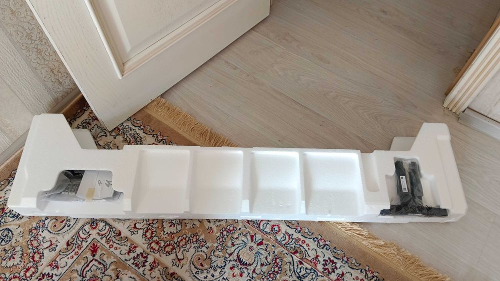 Samsung U8000F новый в упаковке