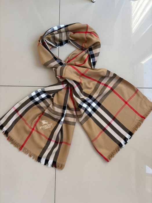 Esarfa Gucci / Burberry / Tommy / Louis Vuitton