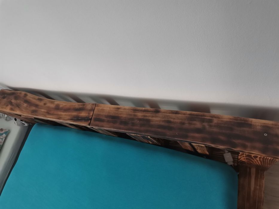 Pat din lemn masiv 160x200