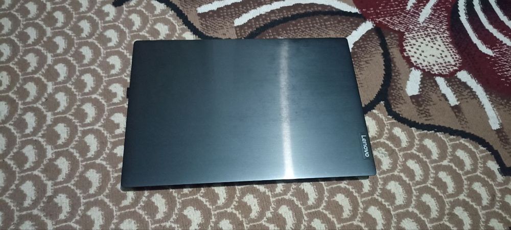 Lenov jsjdjdjsishdhajajsj