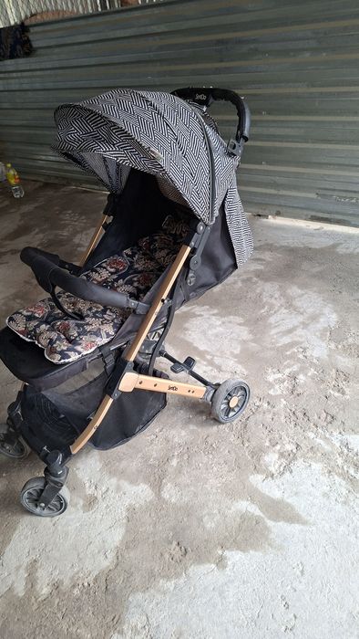 Коляска для детей.