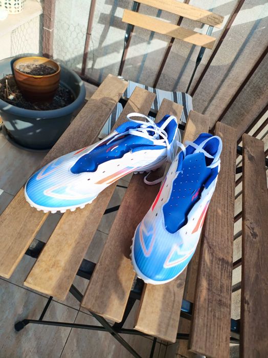 Футболни обувки ADIDAS F50 , стоножки, 44 номер.