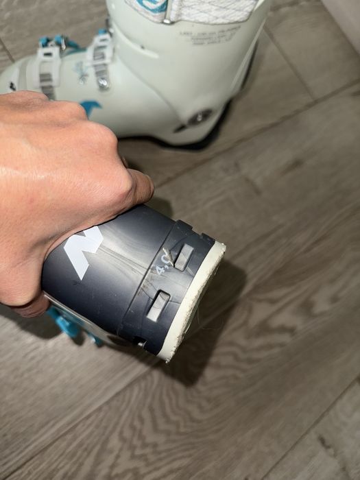 Дамски ски обувки rossignol и nordica 24