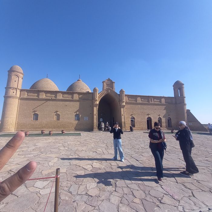 Гид - экскурсовод историк