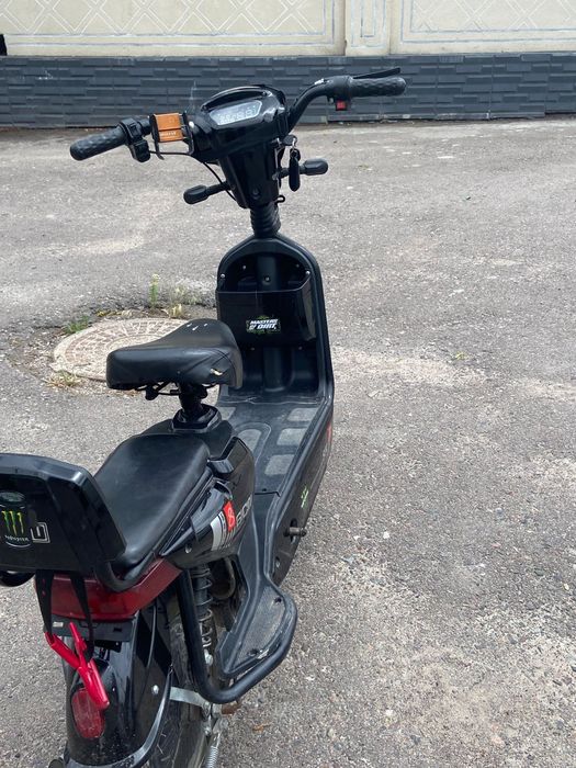 Sk8 скутер 500w састаение  пачти новый абмен на плестейшн 4слим 4 про