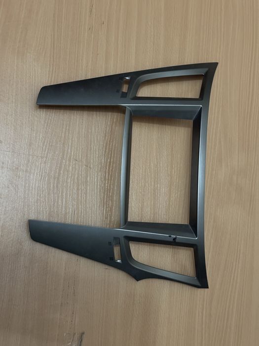 Продам рамку на Subaru