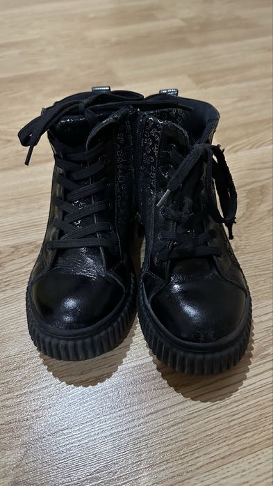 Ботинки демисезонные на девочку, 35 размер