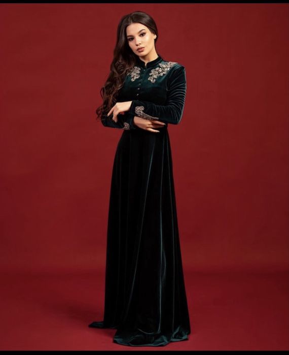 Продам  платье бархат