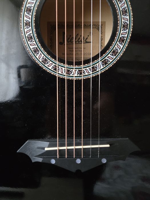 Chitara acustica