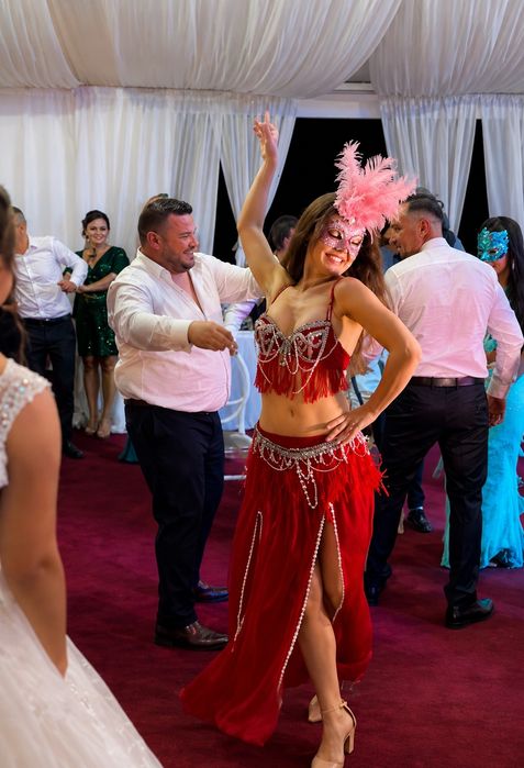 Show Dans Nuntă Botez Majorat- Pitești și imprejurimi - Bellydance, oriental, țigănesc, politist, carnaval - Prețuri pentru toate buzunarele