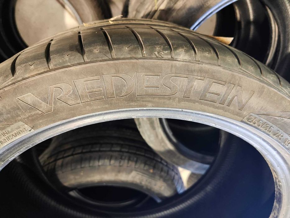 4бр.летни гуми 265/35/19 Vredestein