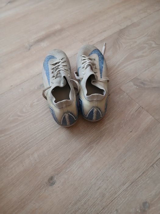 Vând ghete de fotbal Nike mercurial vapor 15 academy