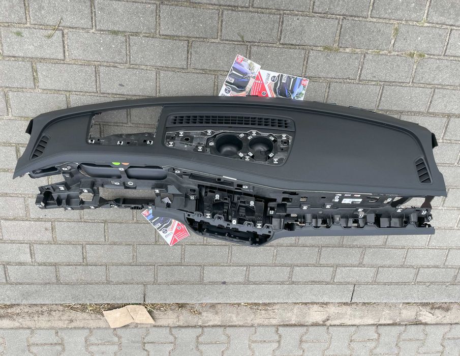 VW Passat B9 3J 2025 -  plansa de bord cusatura - kit airbag / centuri