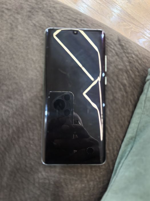 Продавам huawei p30 pro
