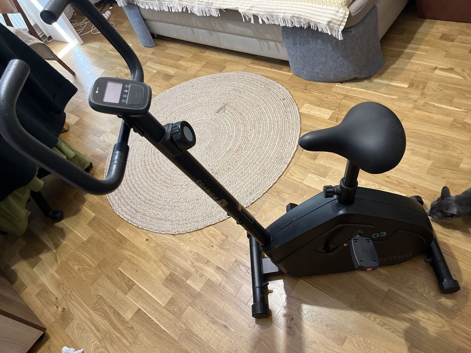 Vând bicicleta de camera