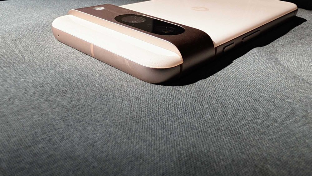 Vand telefon Google Pixel 8 Rose
