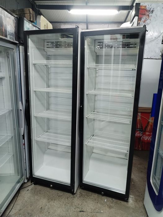 Vitrine frigorifice model mediu frigider