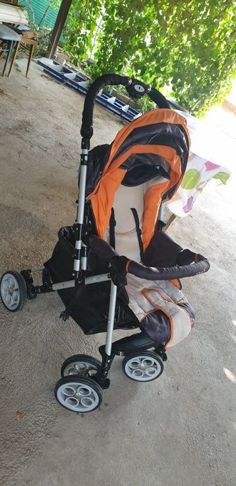 Детская коляска всесезоная.
