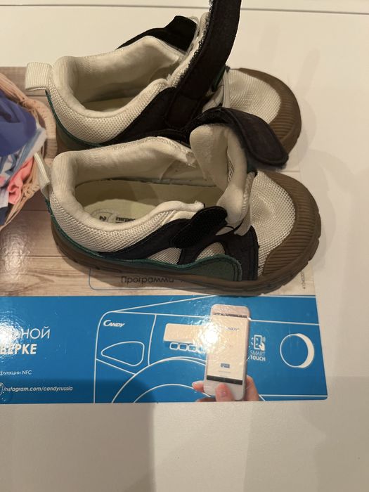 Продам детскую обувь