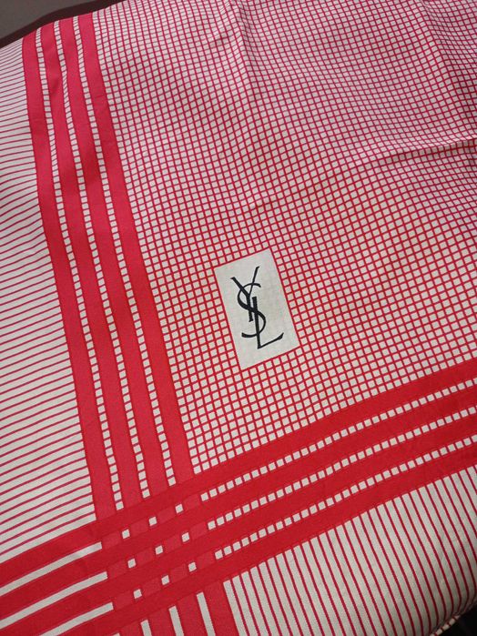 Yves Saint Laurent  шал от коприна