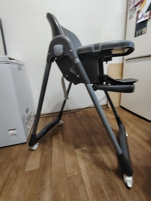 продам стульчик для кормления