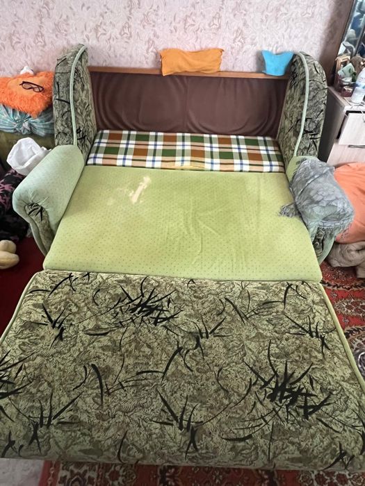 Диван раскладной б/у бесплатно