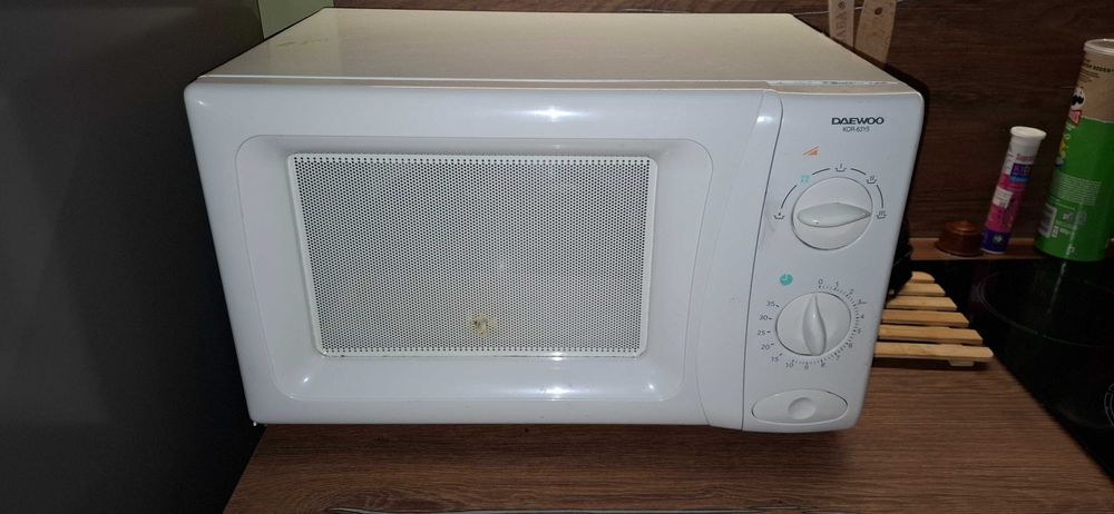 Микровълнова печка DAEWOO 800W