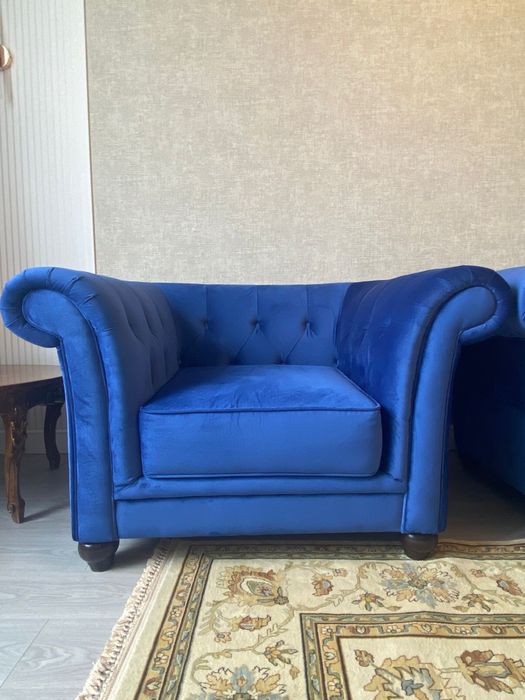 Диван с креслом