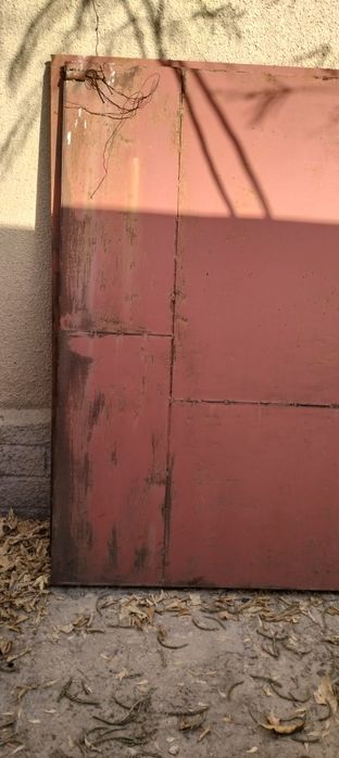 Продаются гаражные ворота