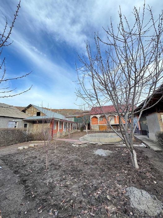 9 сотих ҳовли сотилади Хумсонда манзарали жойда жойлашганл