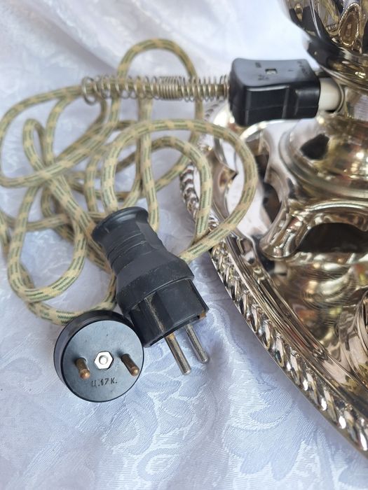 Set rusesc ceai Rusesc Savoar funcțional Tula + ceainic cu 6 suporturi Kolciunghino Argintate + 6 pahare cristal + tava argintata
