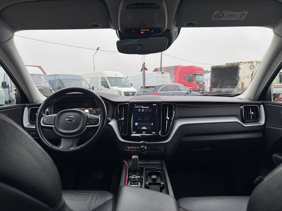 Volvo XC 60 lane assistant