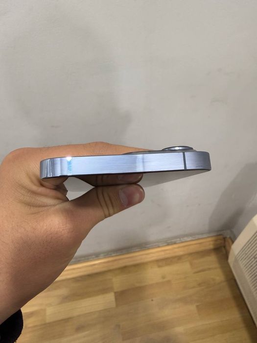 Iphone 13 pro rangi blue