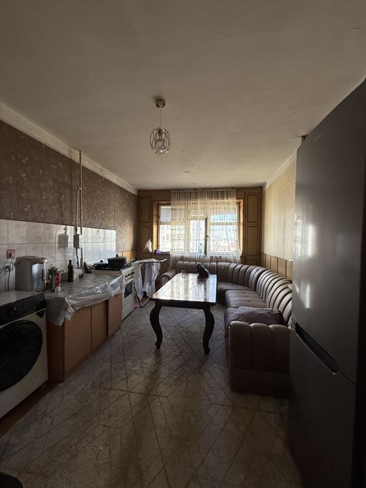 Срочно продается 3-х комн квартира в Сергели строител