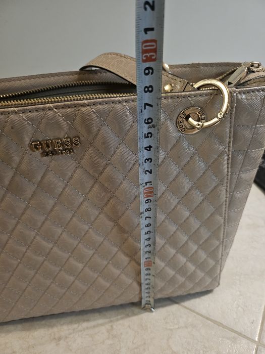 Оригинална дамска чанта Guess