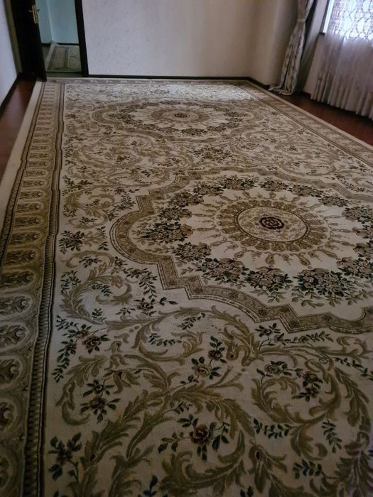Gilam 4x8 xolati yaxshi