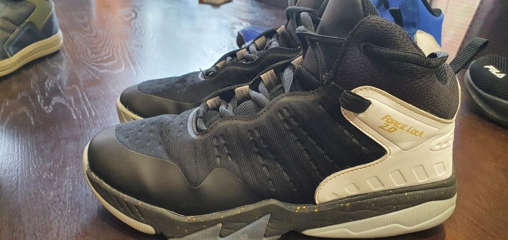 Оригинални маратонки