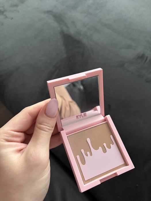 Rare beauty, Becca и Kylie cosmetics гримове