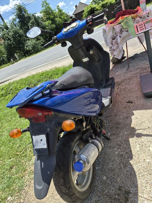 Scuter de 80cc în 4 timpi