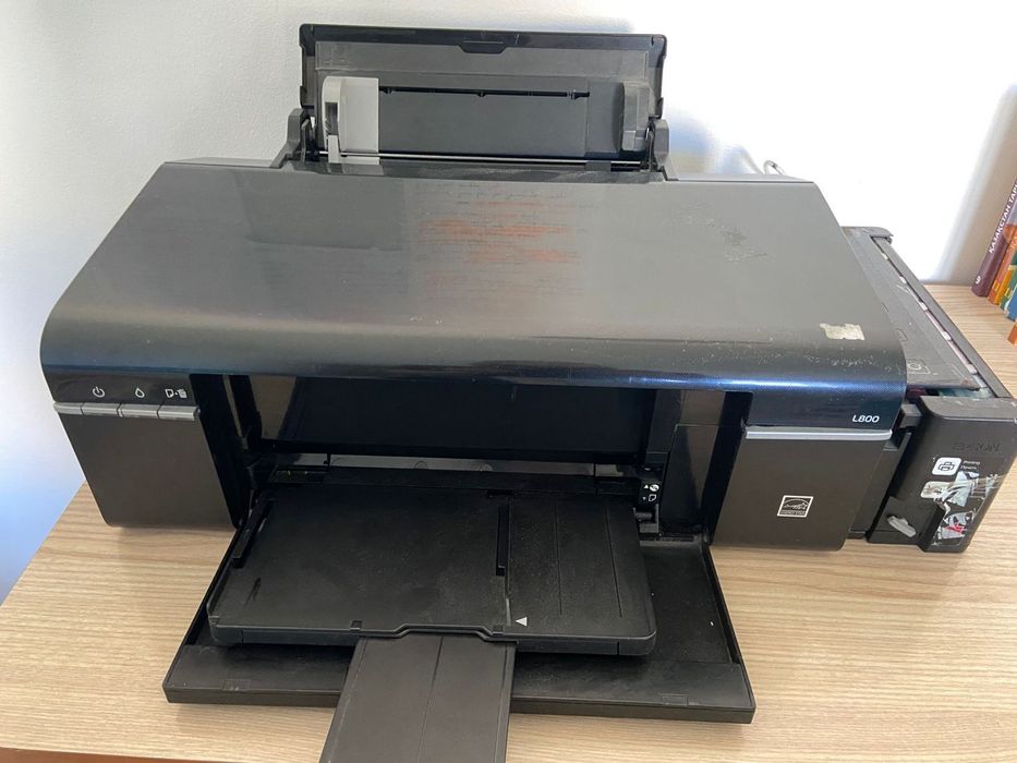 Принтер Epson L800                .